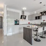 Townhouse Near The Ocean *