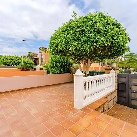Townhouse Near The Ocean דירה