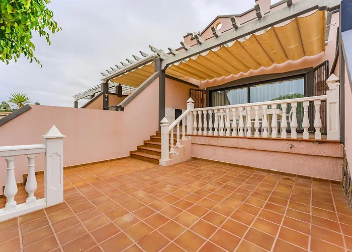 Апартаменты Townhouse Near The Ocean Адехе