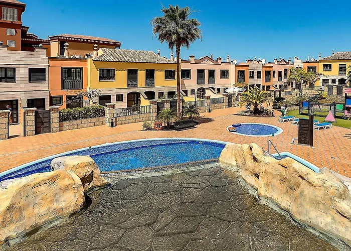 Апартаменты Townhouse Near The Ocean