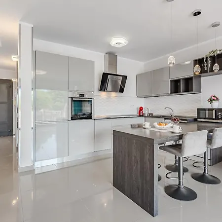 Townhouse Near The Ocean *