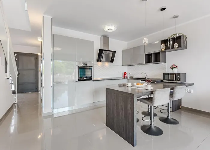 Townhouse Near The Ocean *